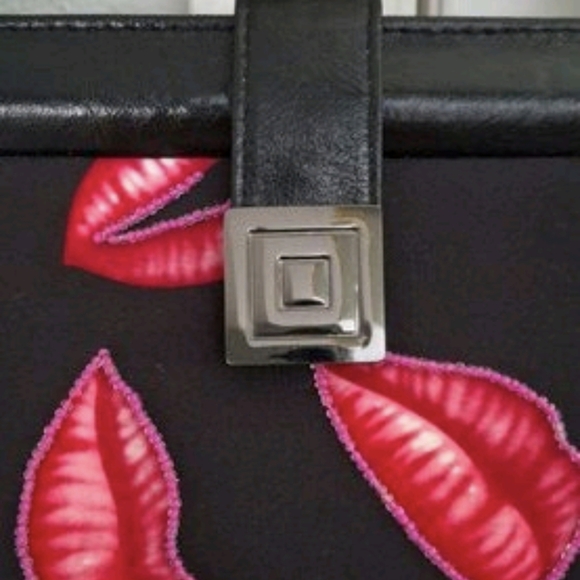 Vintage 90's Y2K Cherry Print Purse In Black & Pink. Far Nine. Valentine Lips - Picture 4 of 6